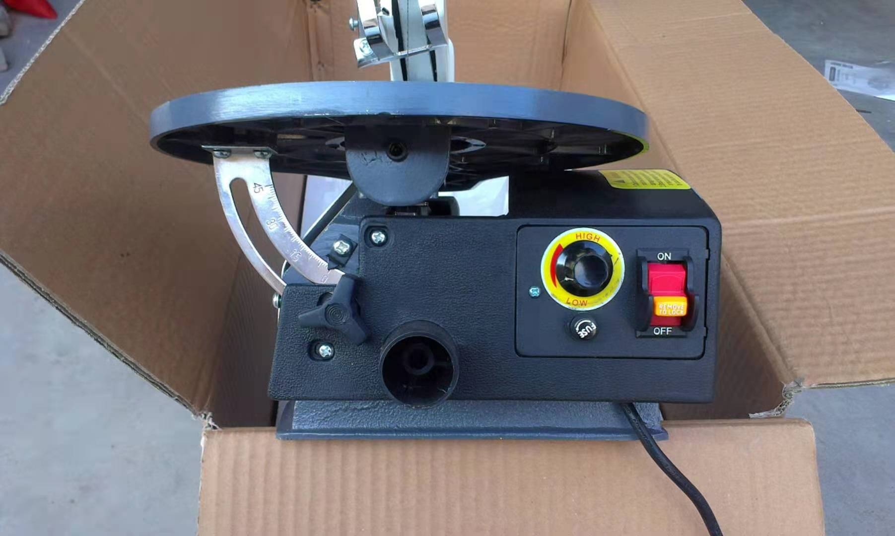 เครื่องตัดไม้แบบตั้งโต๊ะสำหรับ - Woodworking Industry บทวิจารณ์และราคา